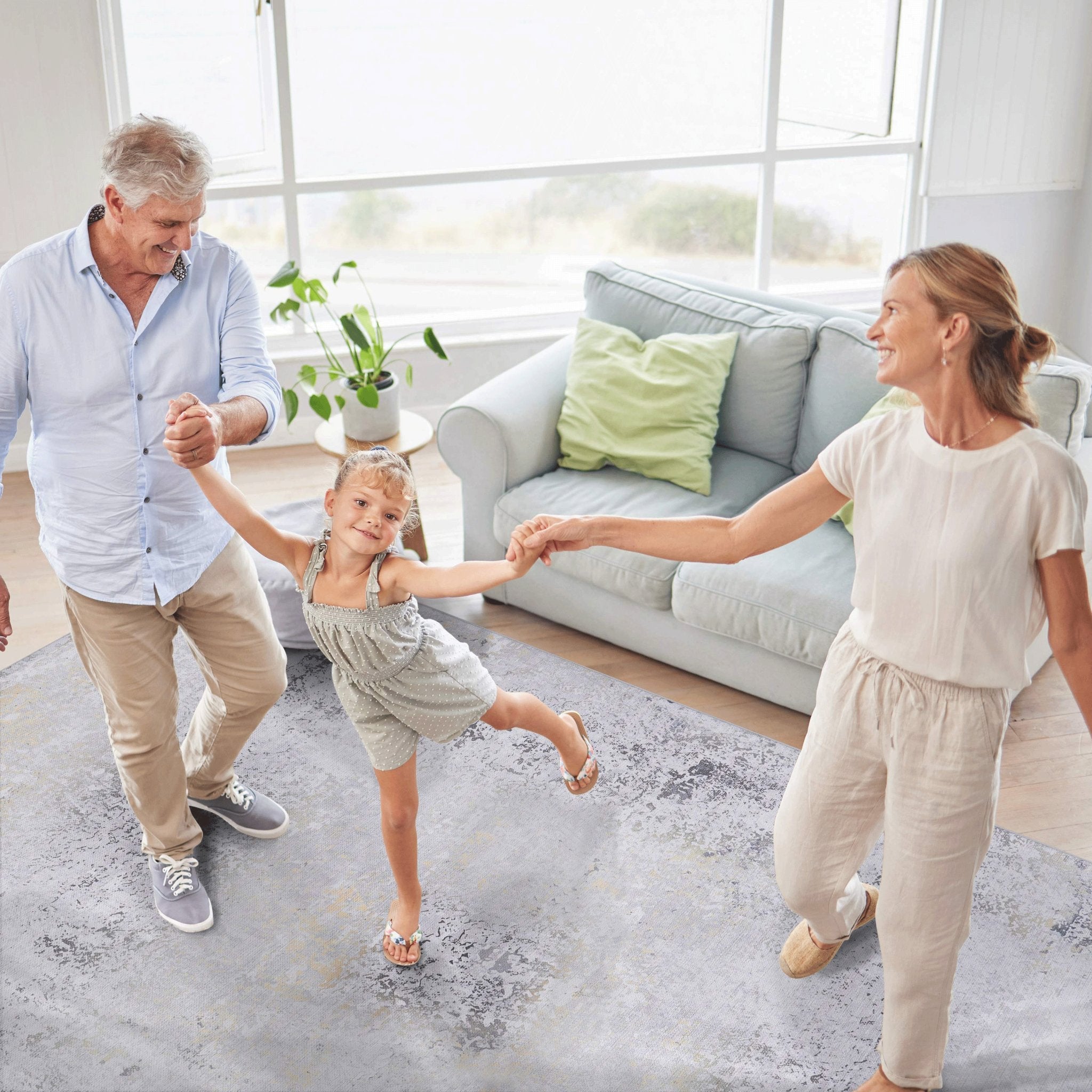 Layla 9' x 12' Gray/Gold Machine Washable Low-Pile, Non-Slip, Non-Shedding, Foldable, Kid & Pet Friendly Area Rug
