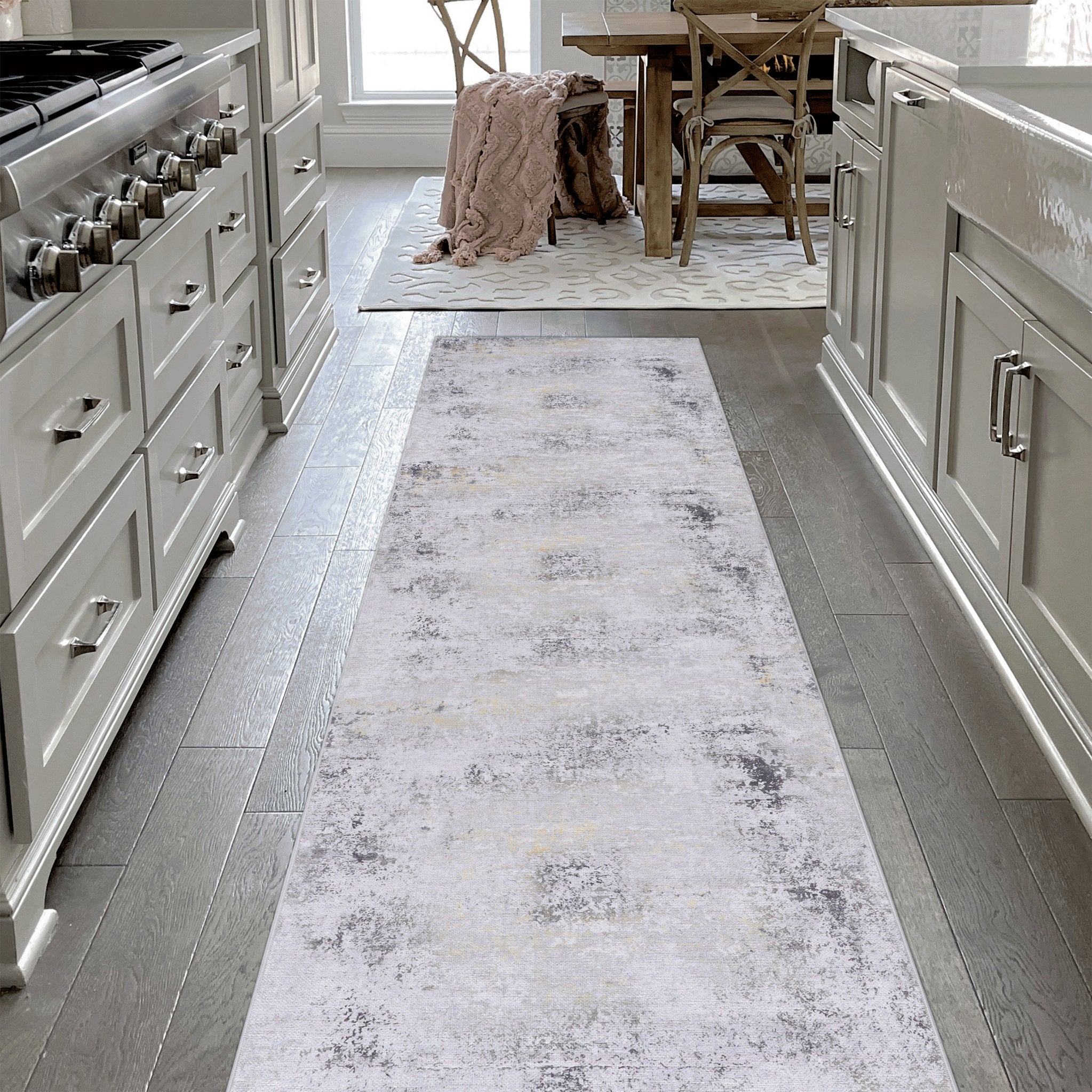 Layla 2'6'' x 10' Gray/Gold Machine Washable Low-Pile, Non-Slip, Non-Shedding, Foldable, Kid & Pet Friendly Area Rug