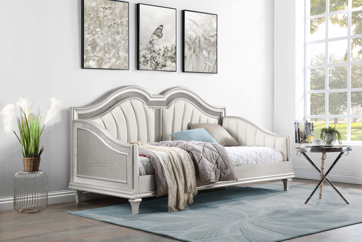 Evangeline Daybeds