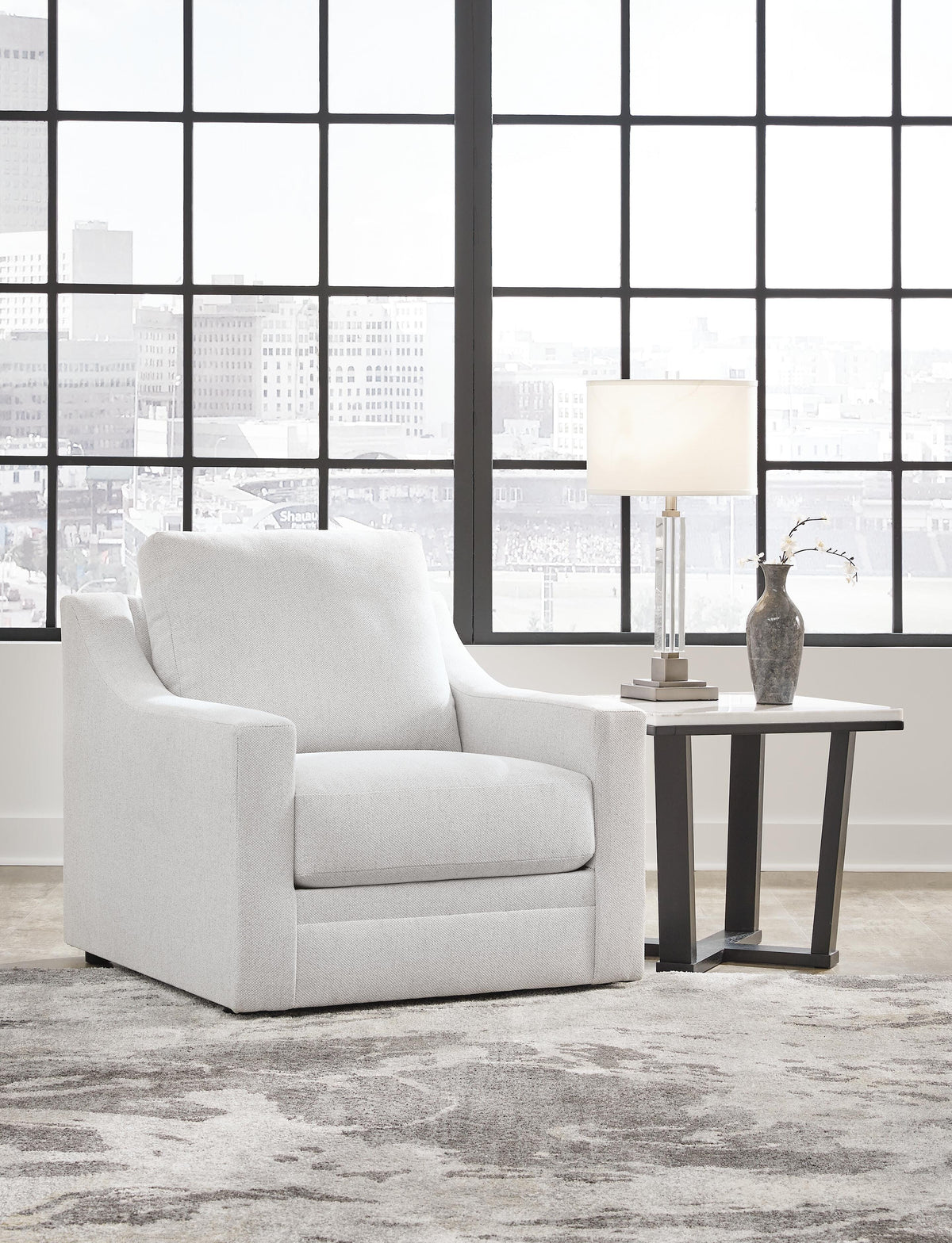 Maitelynn Accent Chairs