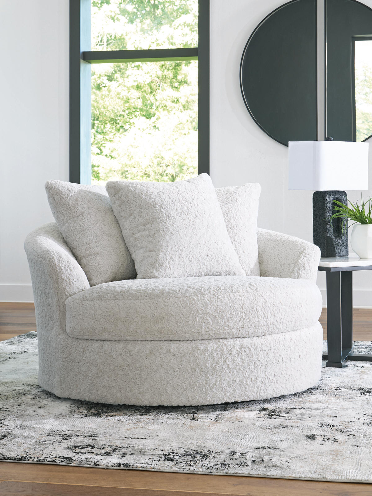 Cuddle Accent Chairs