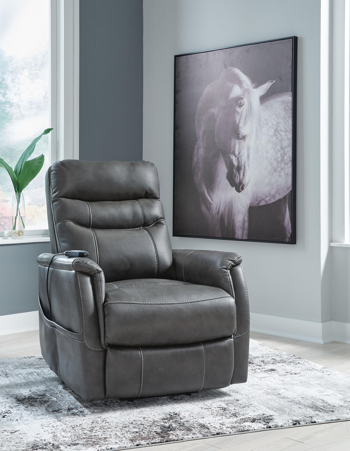 Strawbill Power Recliners