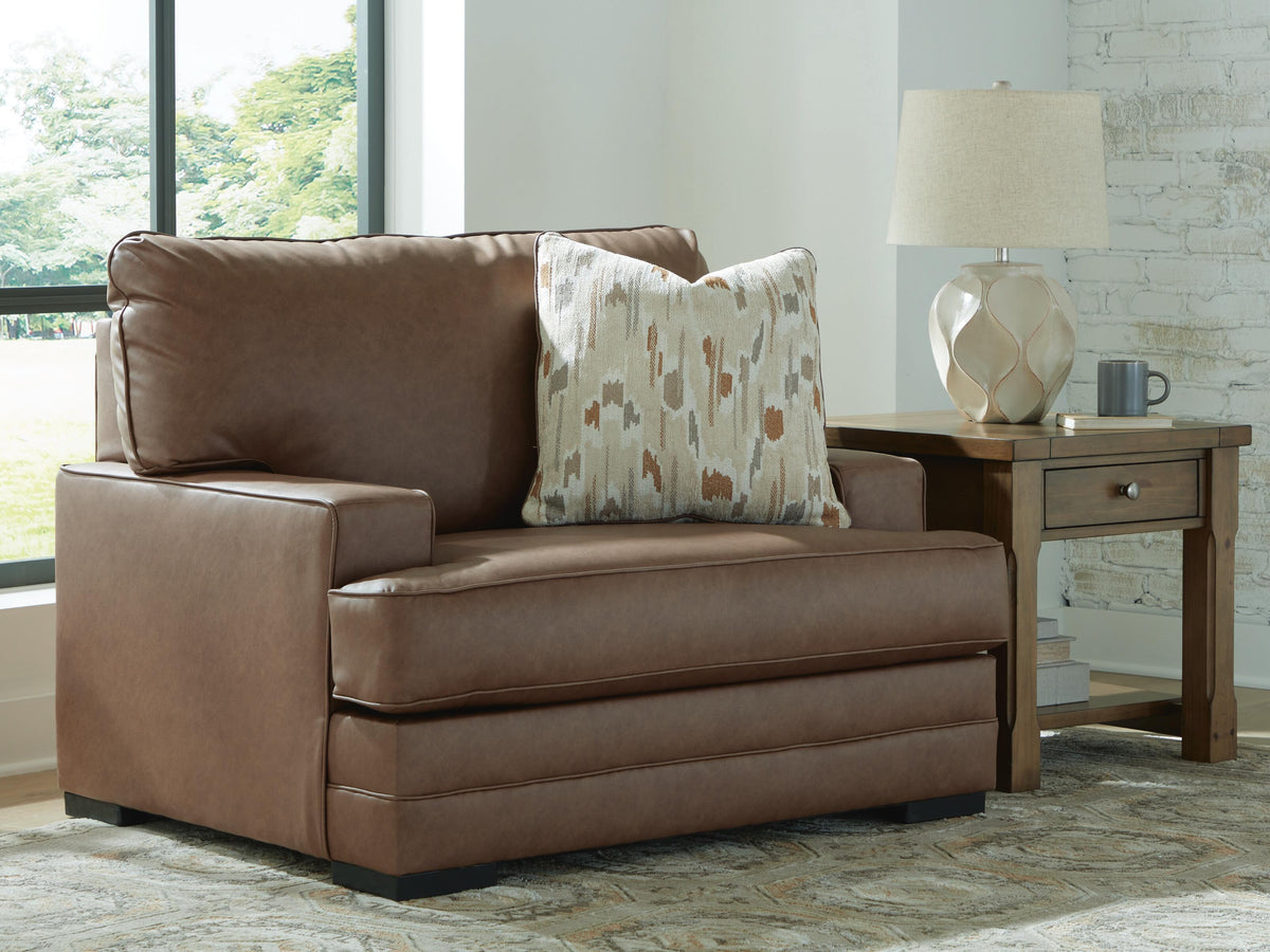 VillaCourt Accent Chairs