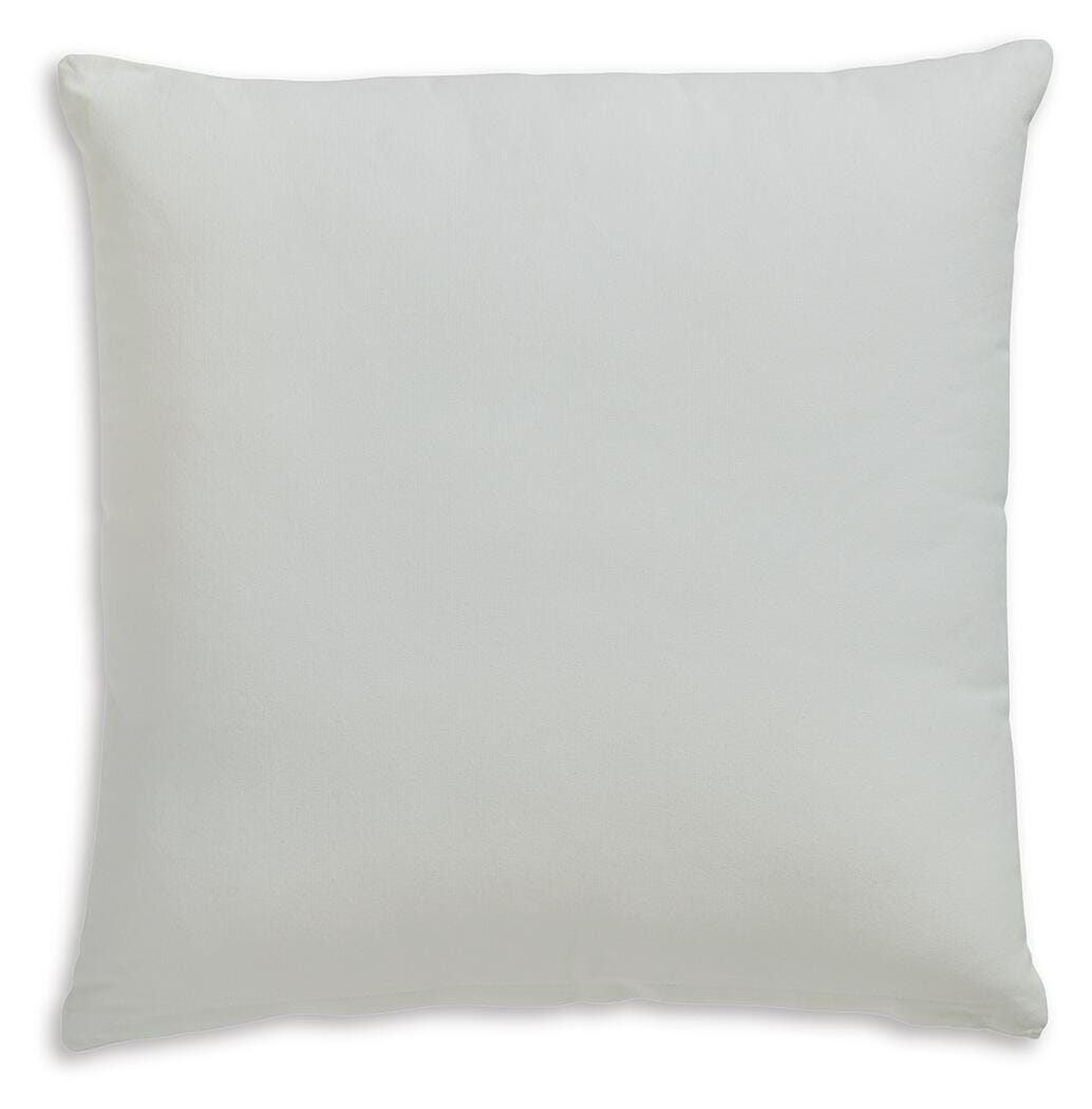 Gyldan Accent Pillows