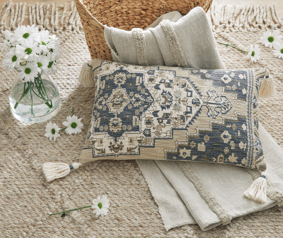 Winbury Accent Pillows