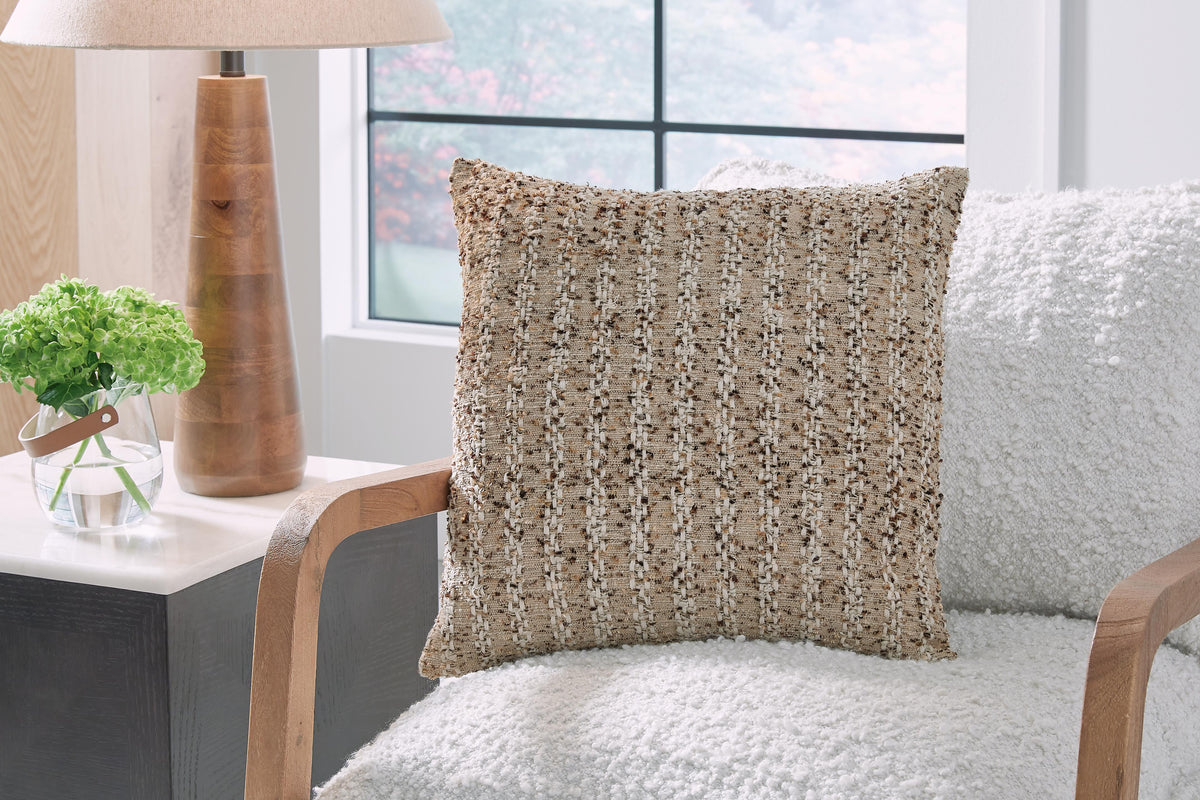Vorlane Accent Pillows