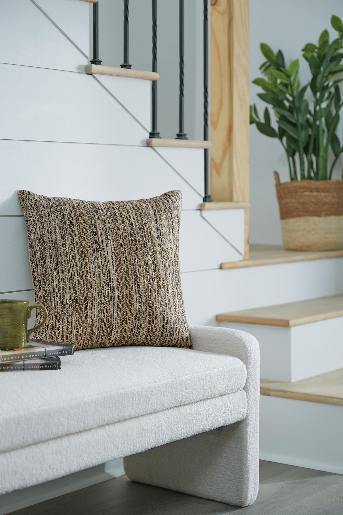Jayner Accent Pillows