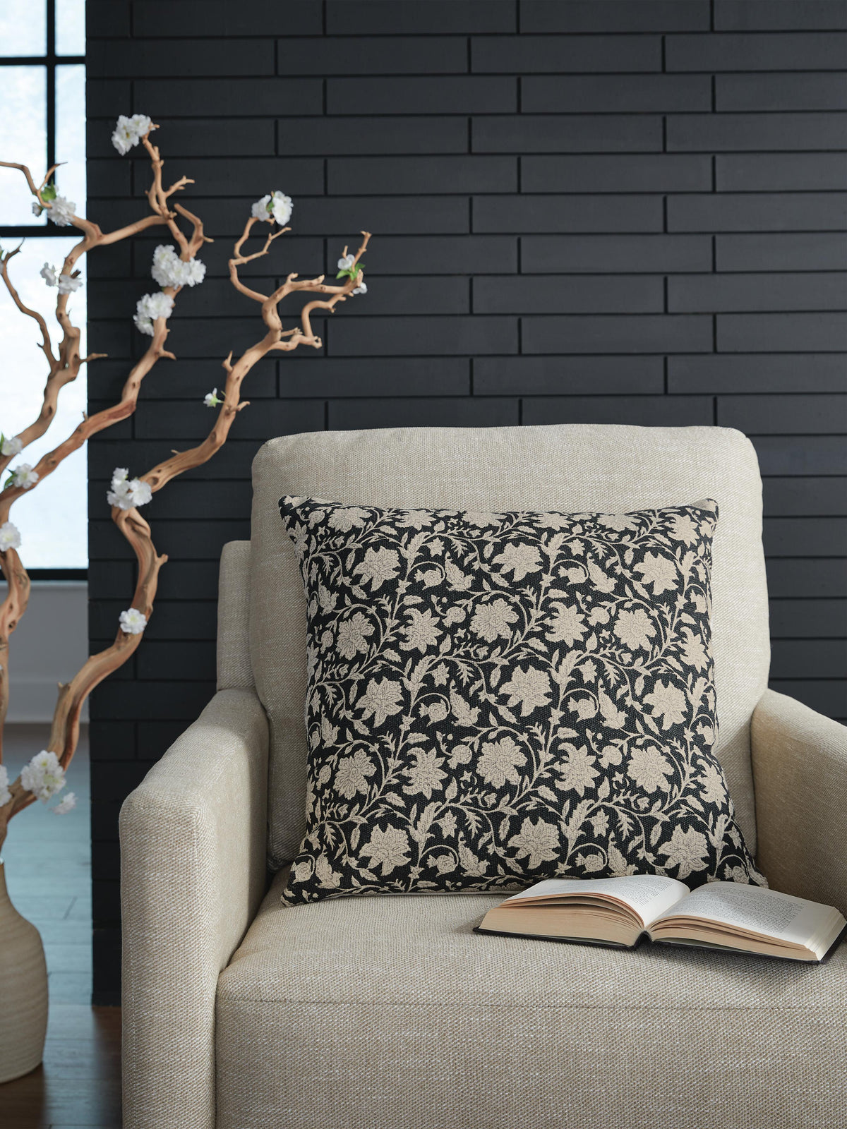 Alanderson Accent Pillows