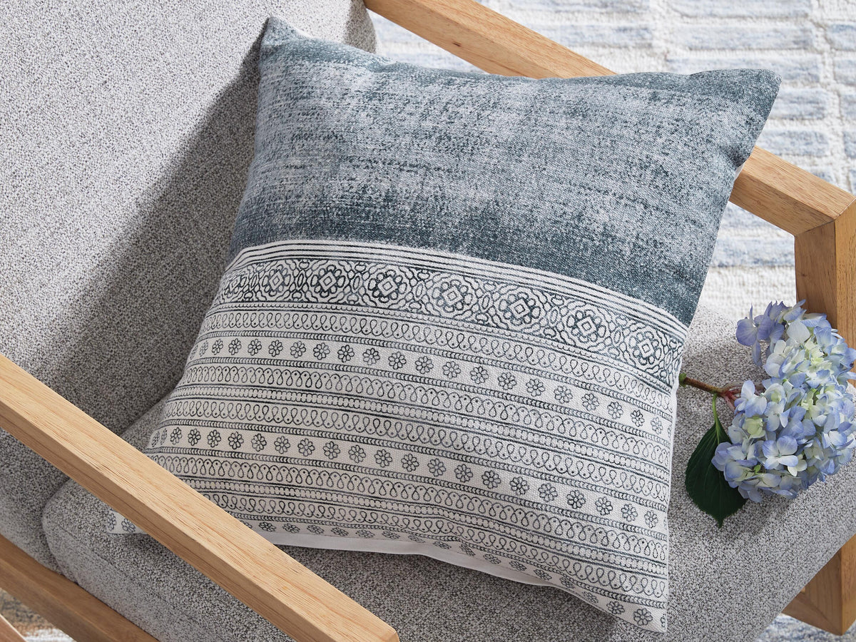Harperville Accent Pillows