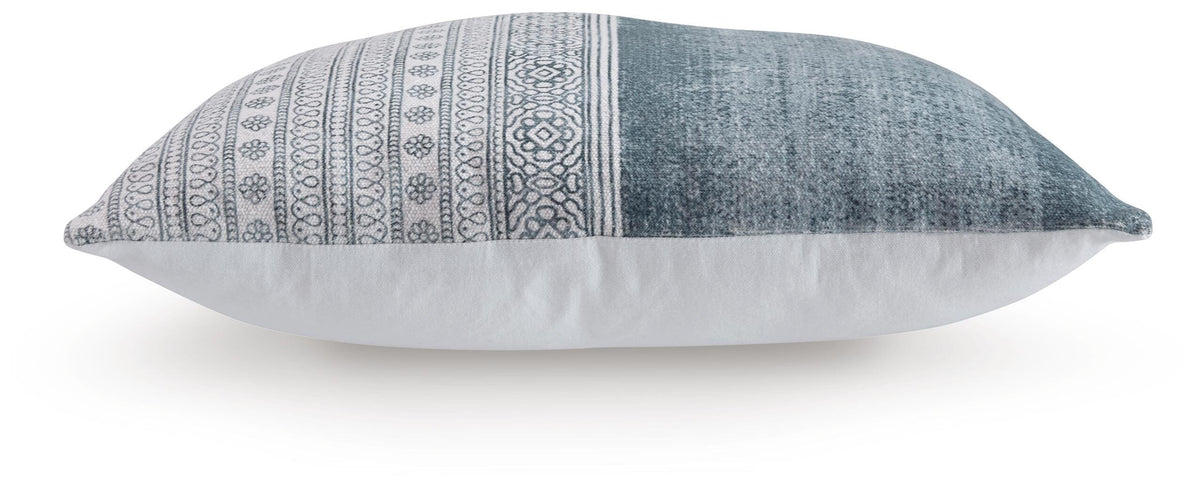 Harperville Accent Pillows
