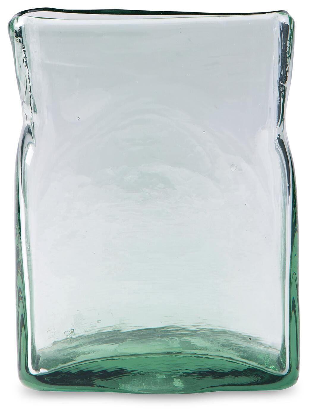 Taylow Vases