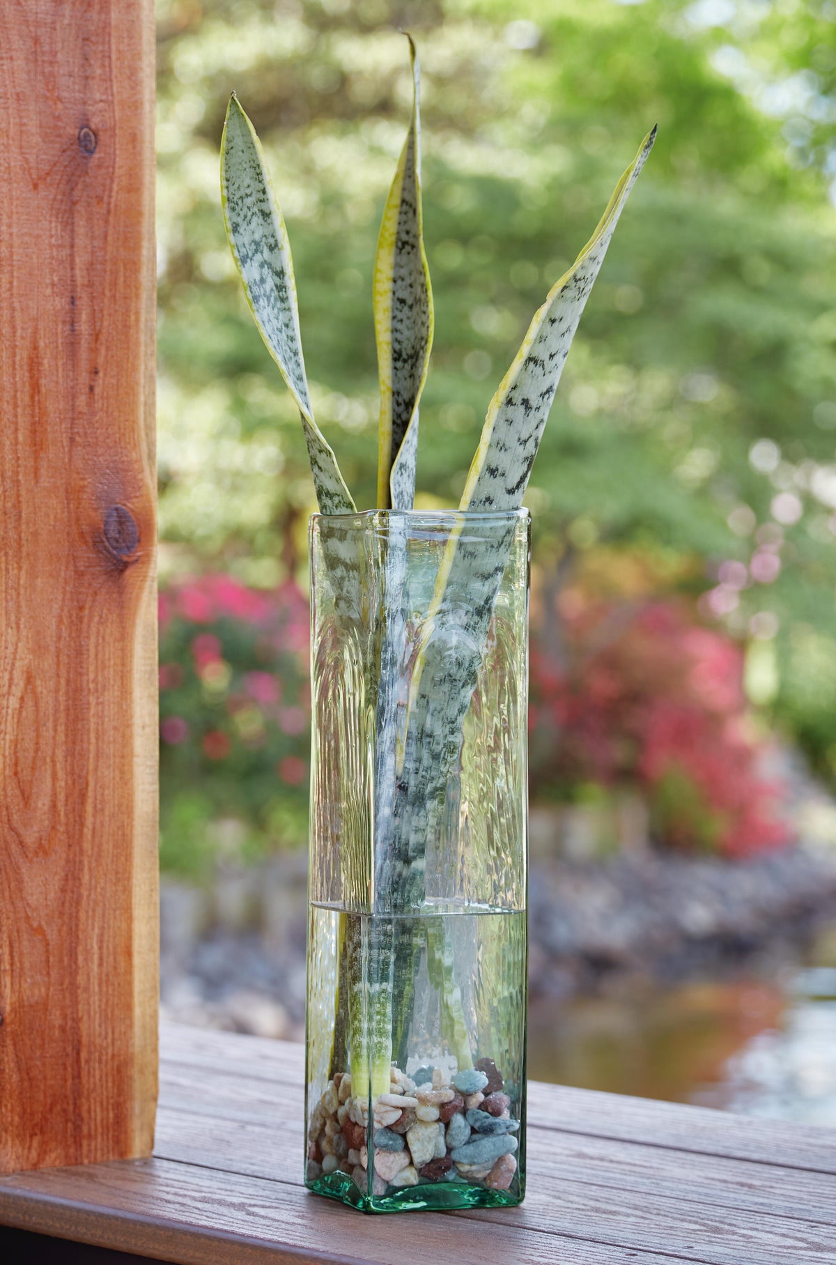 Taylow Vases