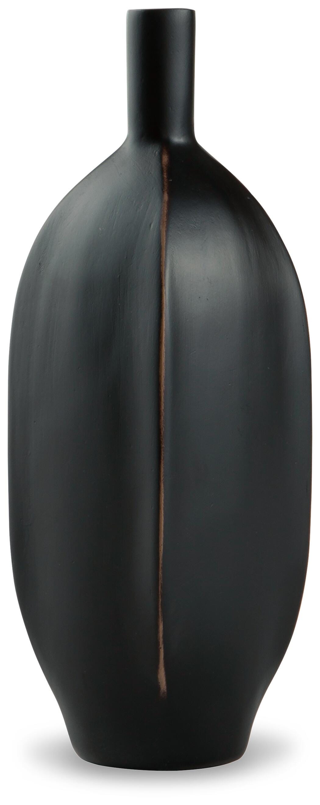 Rhaveney Vases