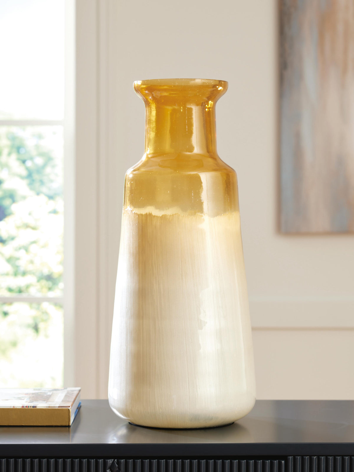 Wynburg Vases