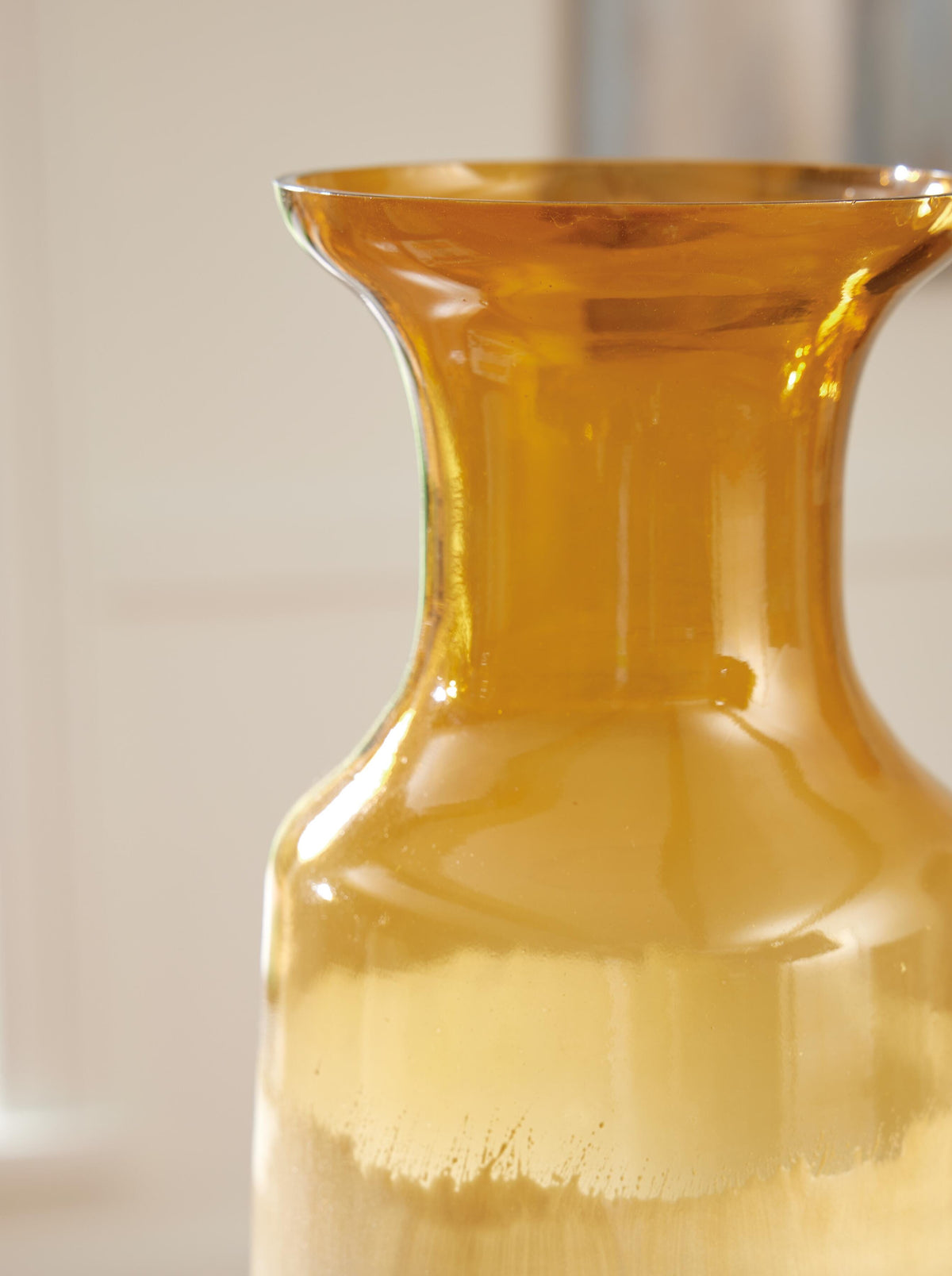 Wynburg Vases