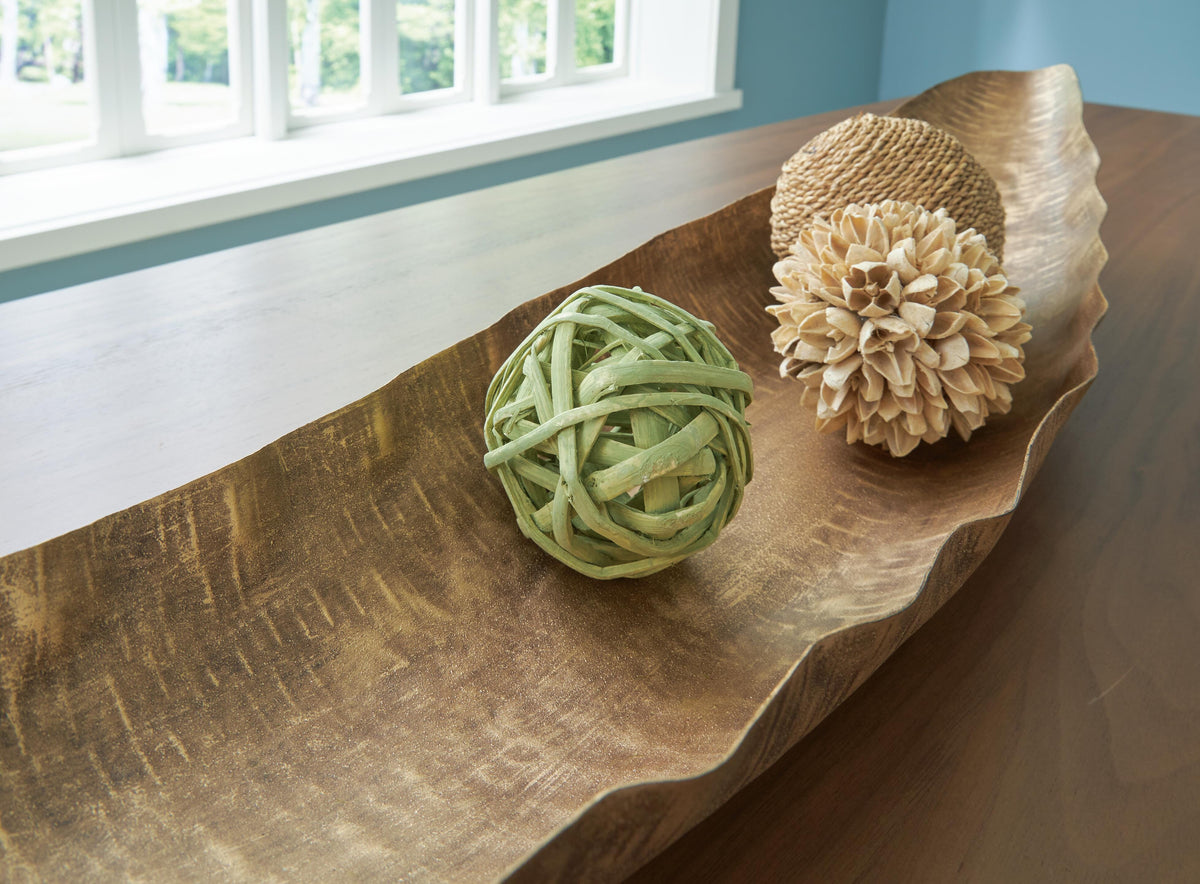 Wystenburg Bowls & Trays