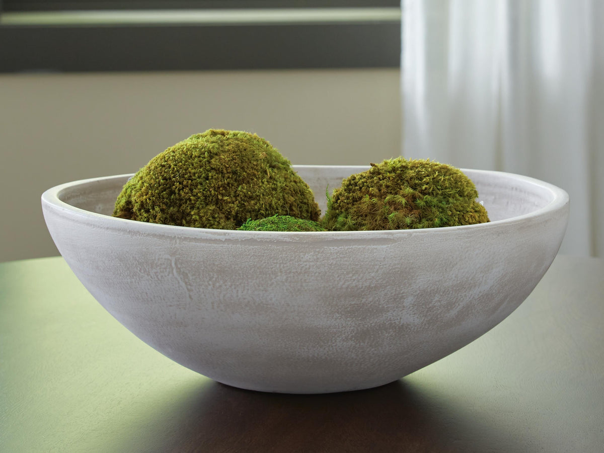 Meadie Bowls & Trays
