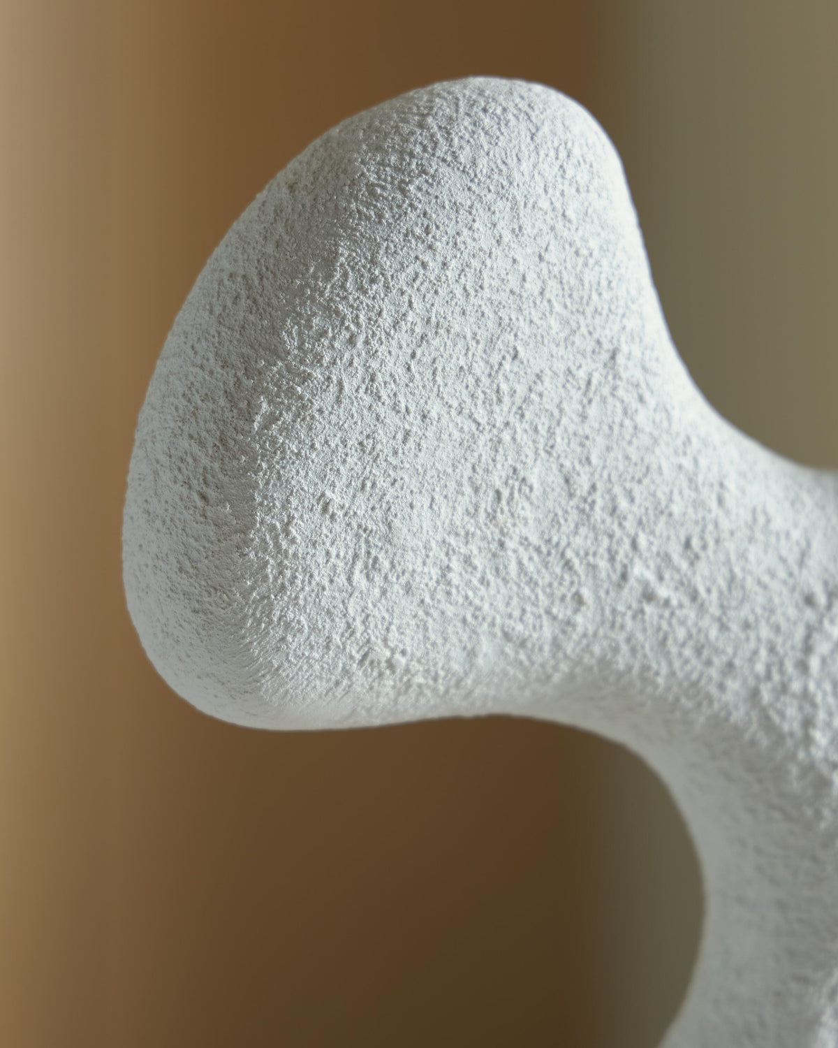 Lavarsen Sculpture by Ashley - image 7