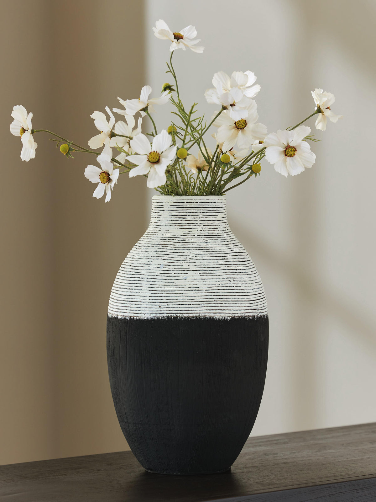 Girtha Vases