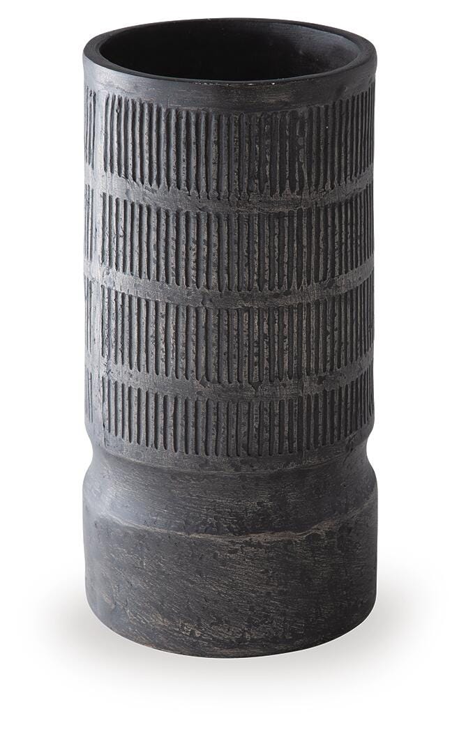Beninworth Vases