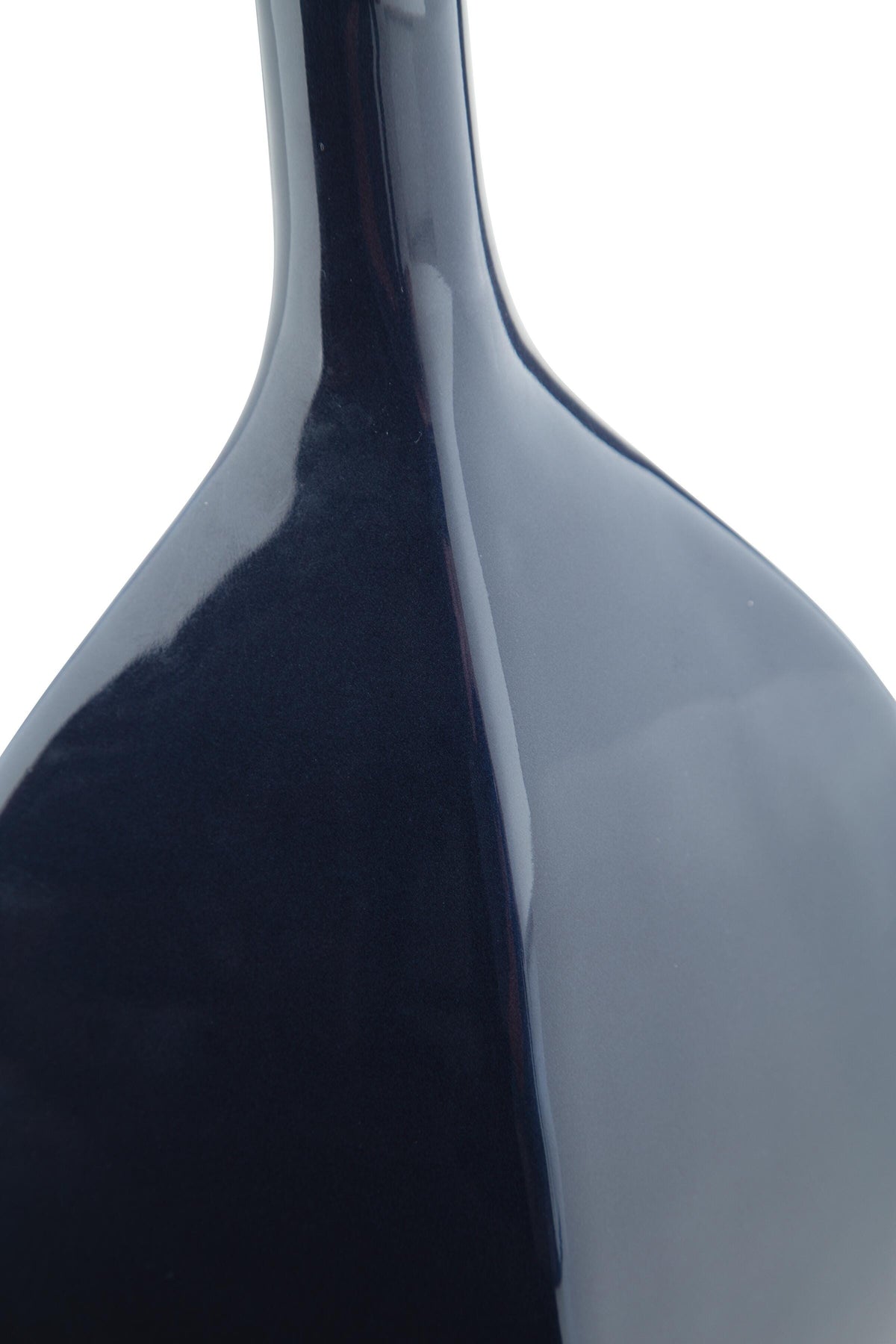 Abtinson Vases