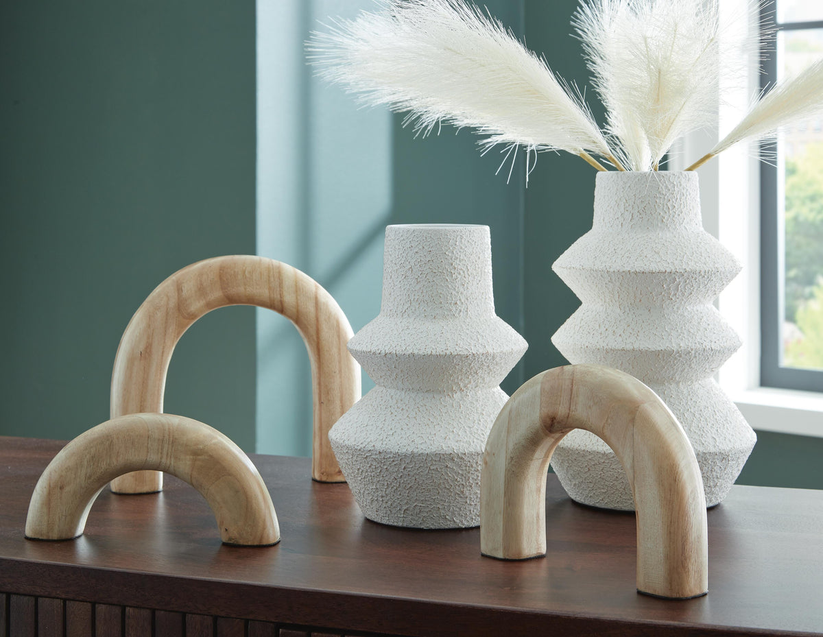 Maddwarth Home Accent Sets