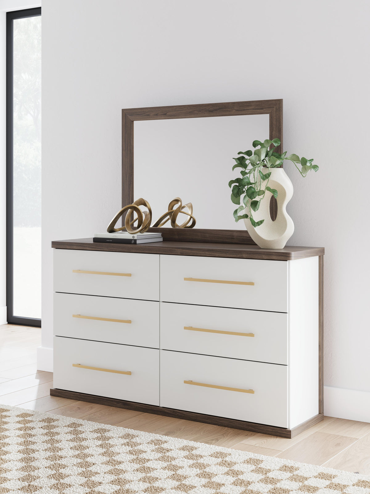 Kendanport Dresser with Mirrors