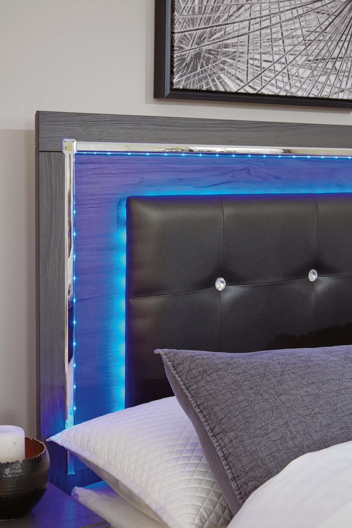 Lodanna King/ Headboard by Ashley - image 5