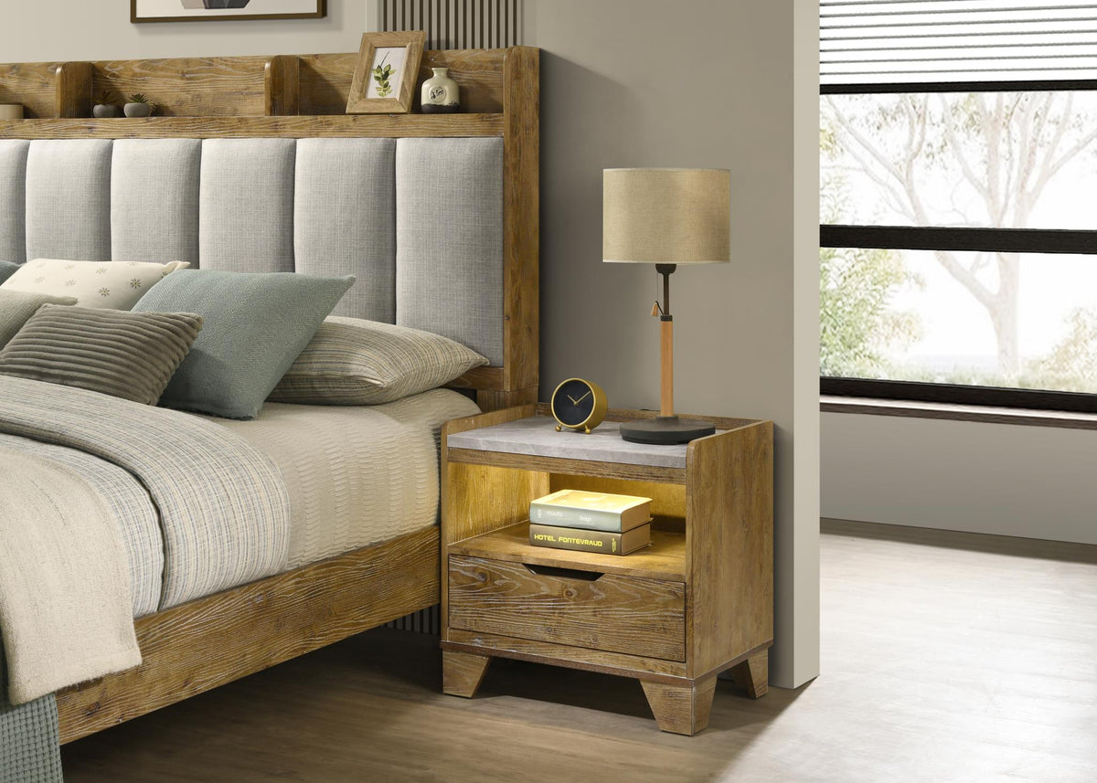 Light Aspen Oak Bedroom Collection