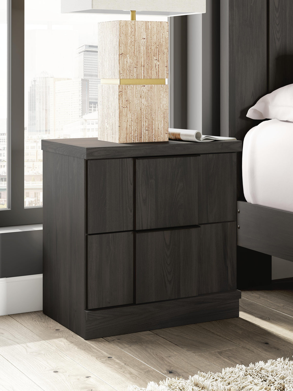 Shaehartin Nightstands