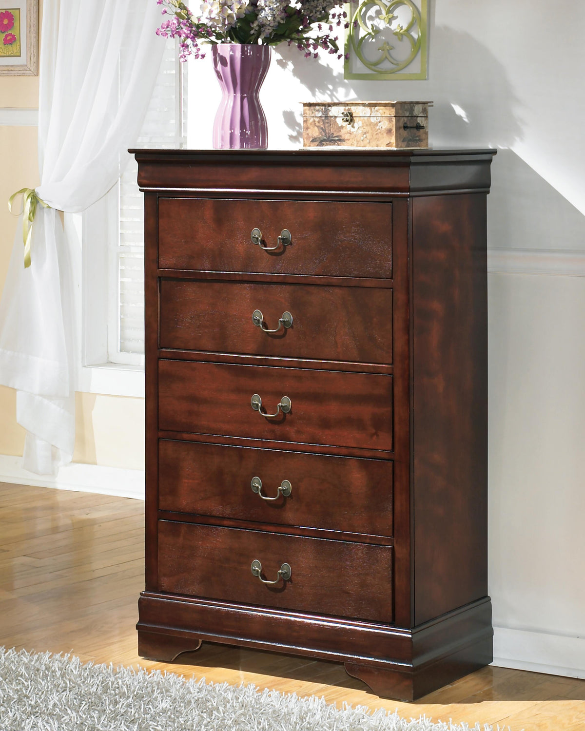 Alisdair Chests
