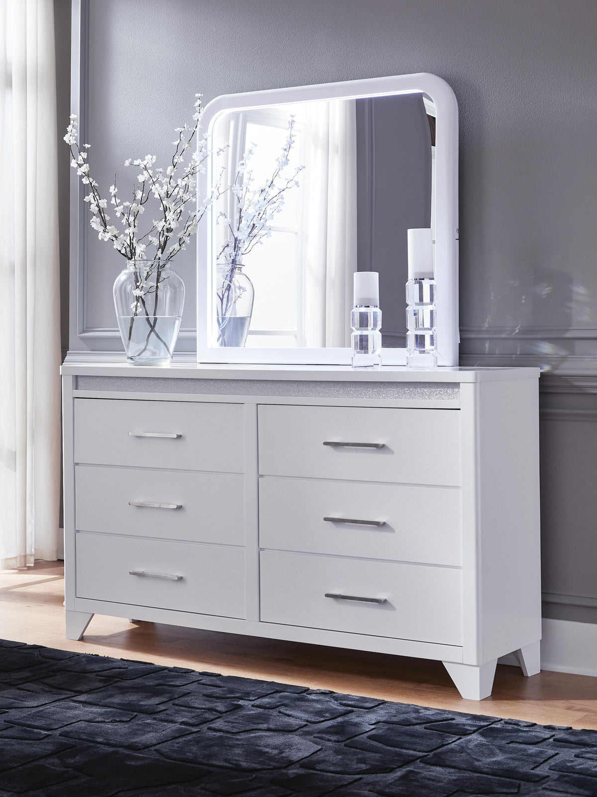 Jarlee Dresser with Mirrors