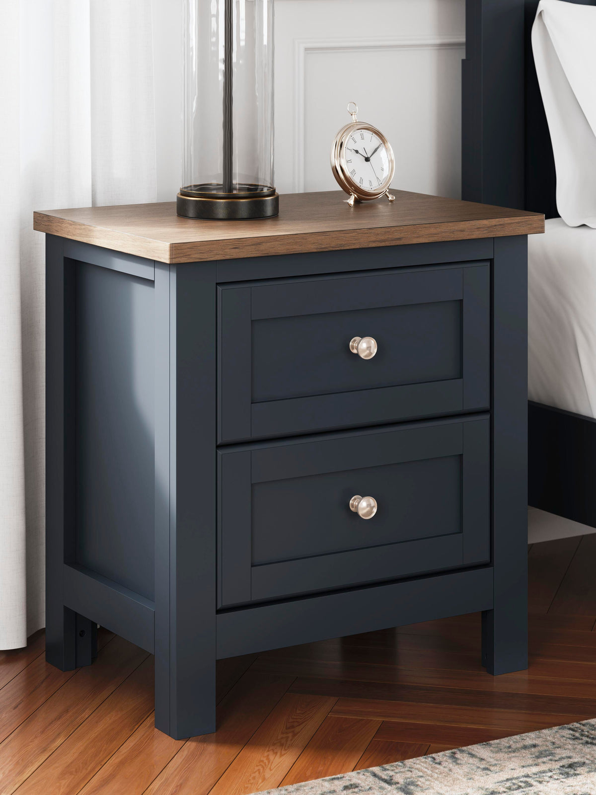 Landocken Nightstands