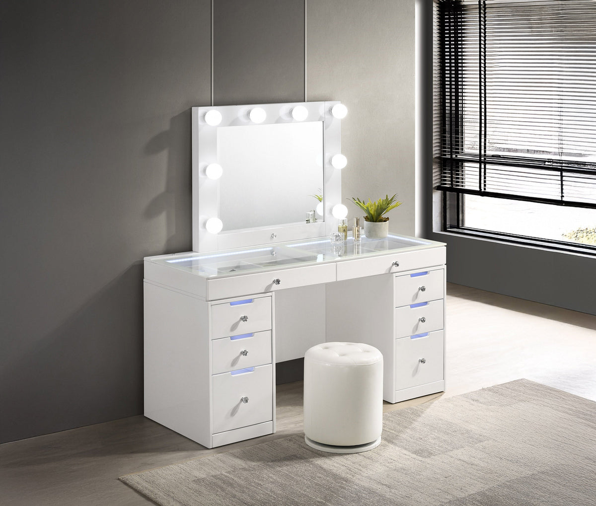 Luxo Bedroom Collection