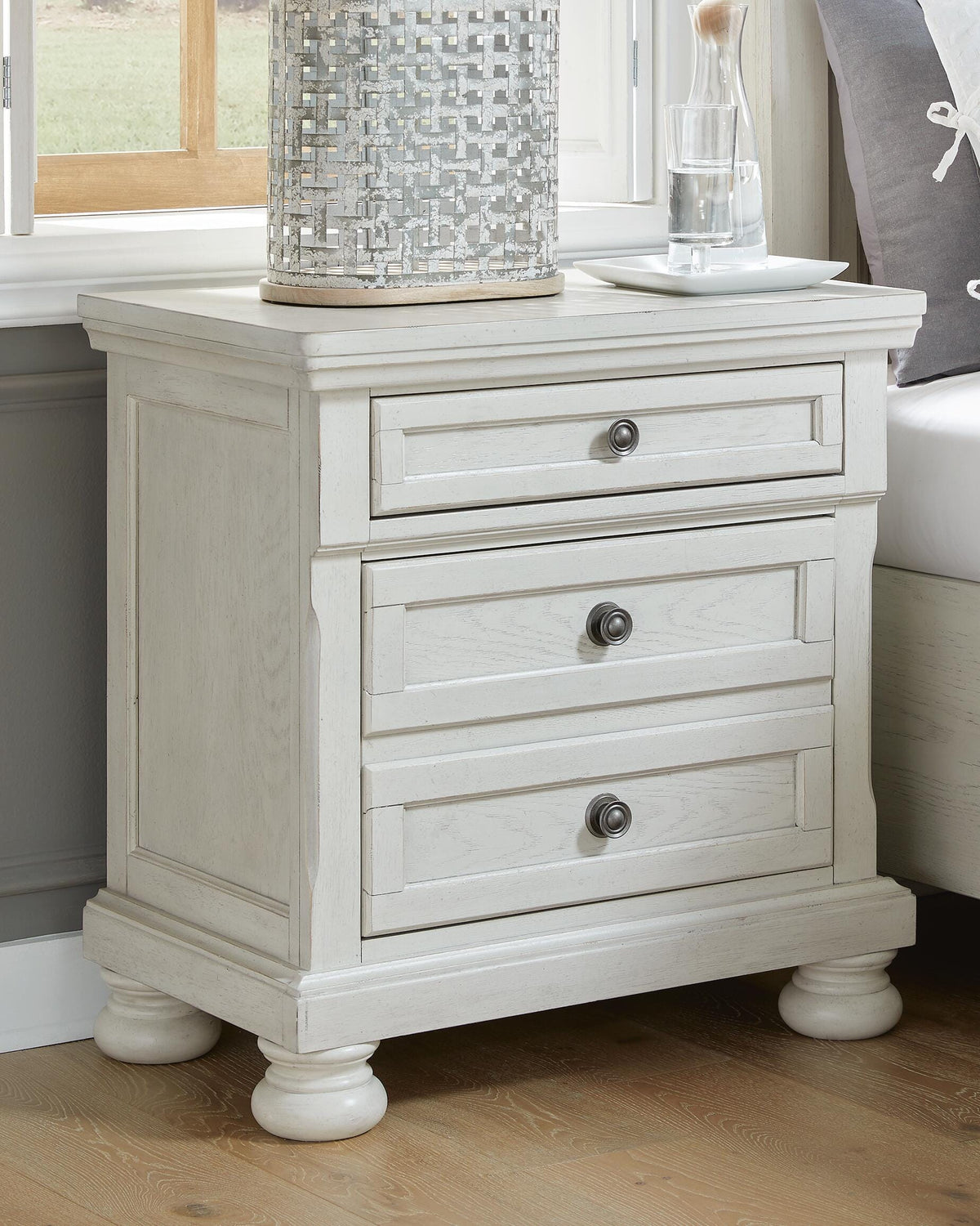 Robbinsdale Nightstands