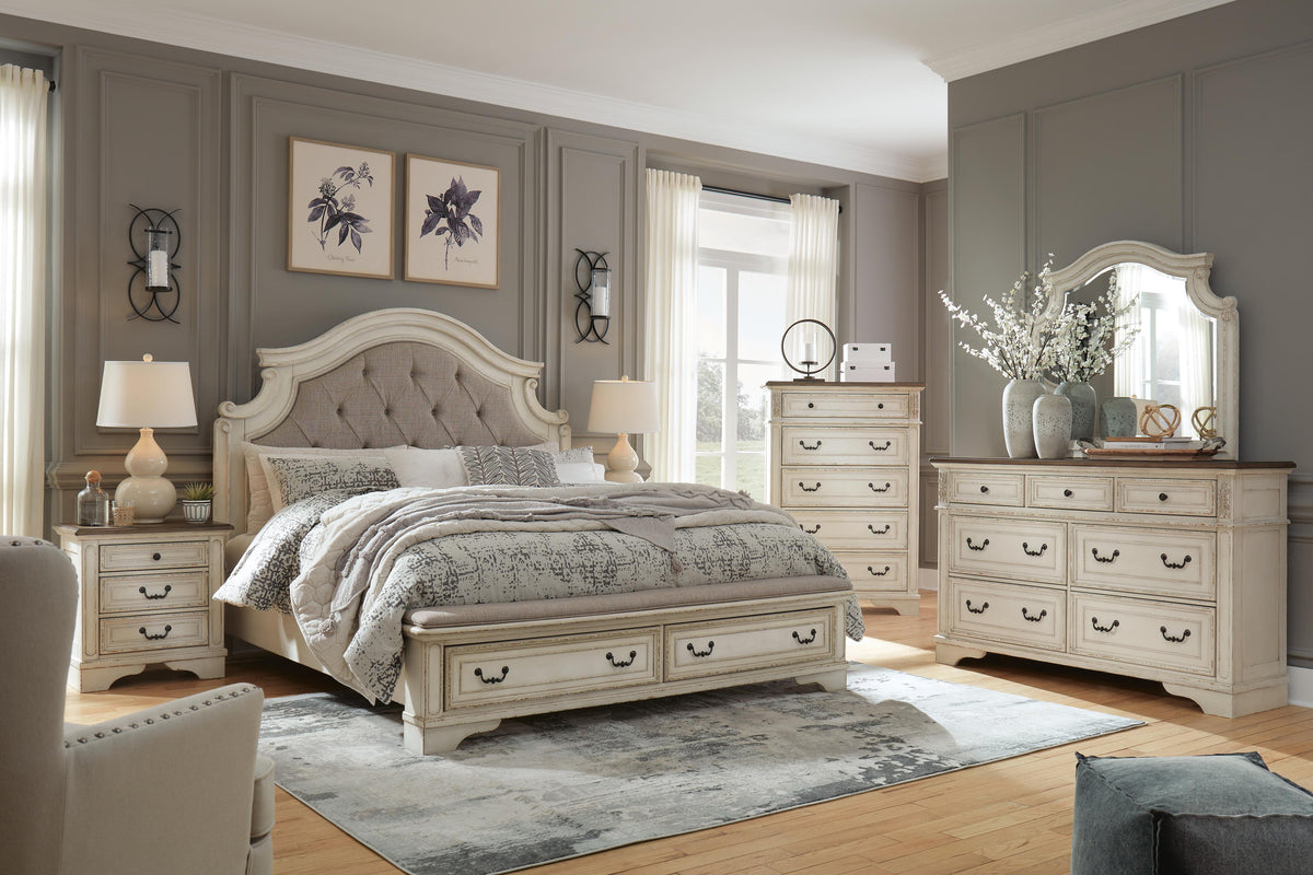 Realyn Bedroom Set by Ashley - image 9
