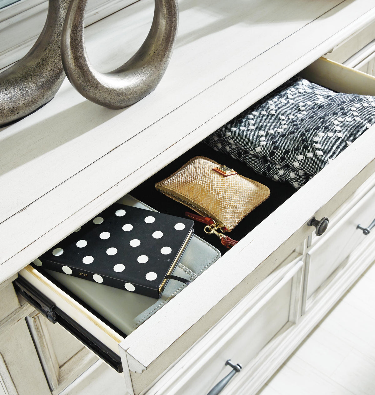 Kanwyn Dresser with Mirrors