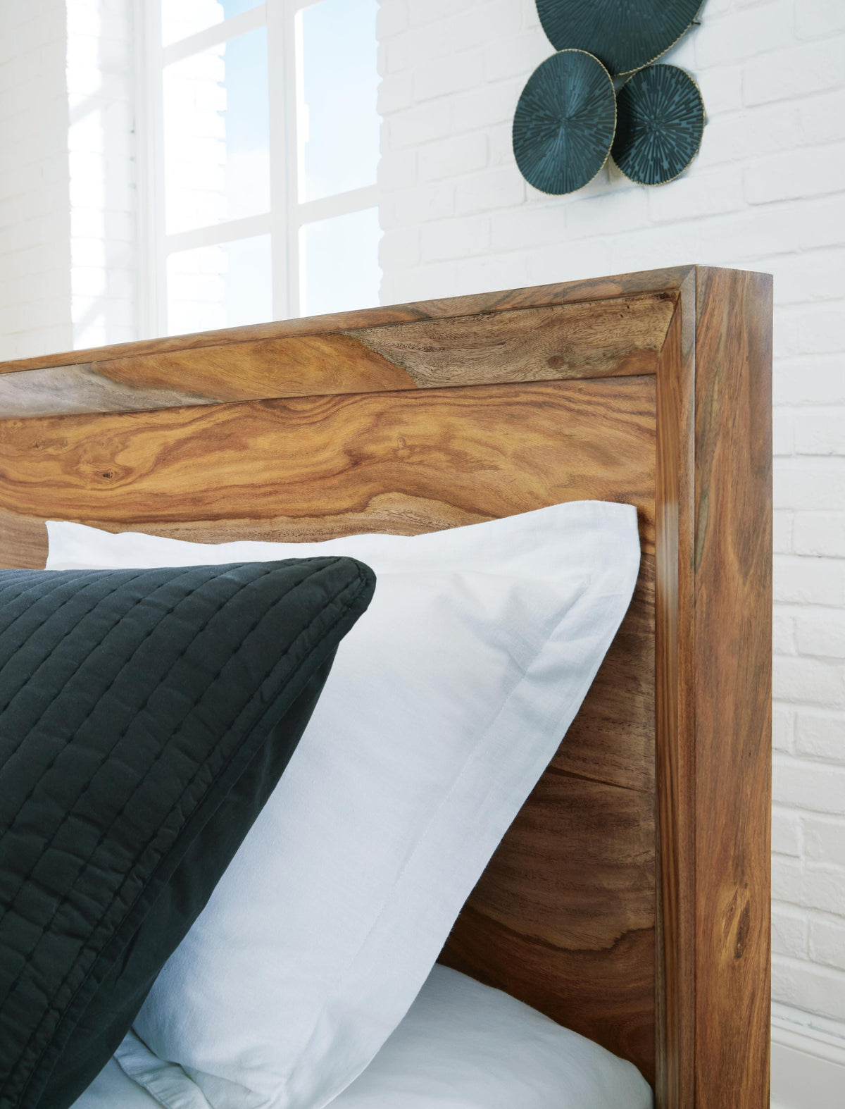 Dressonni Beds