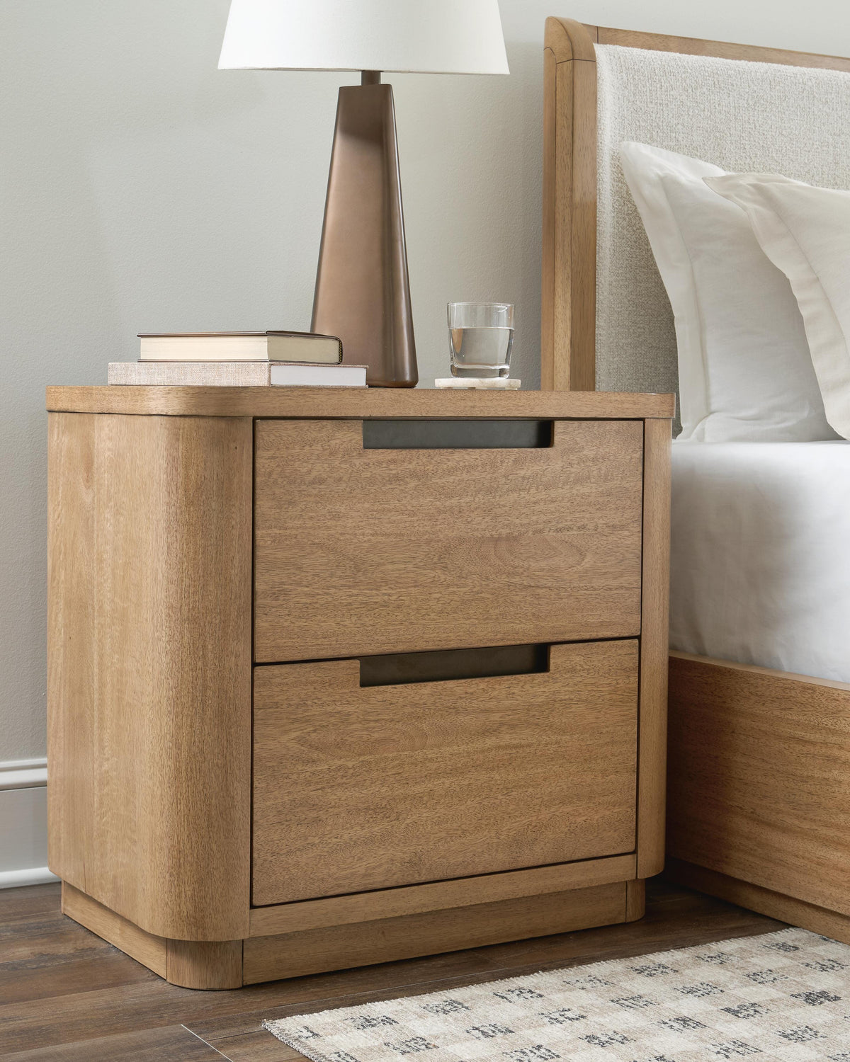 Pamaria Nightstands