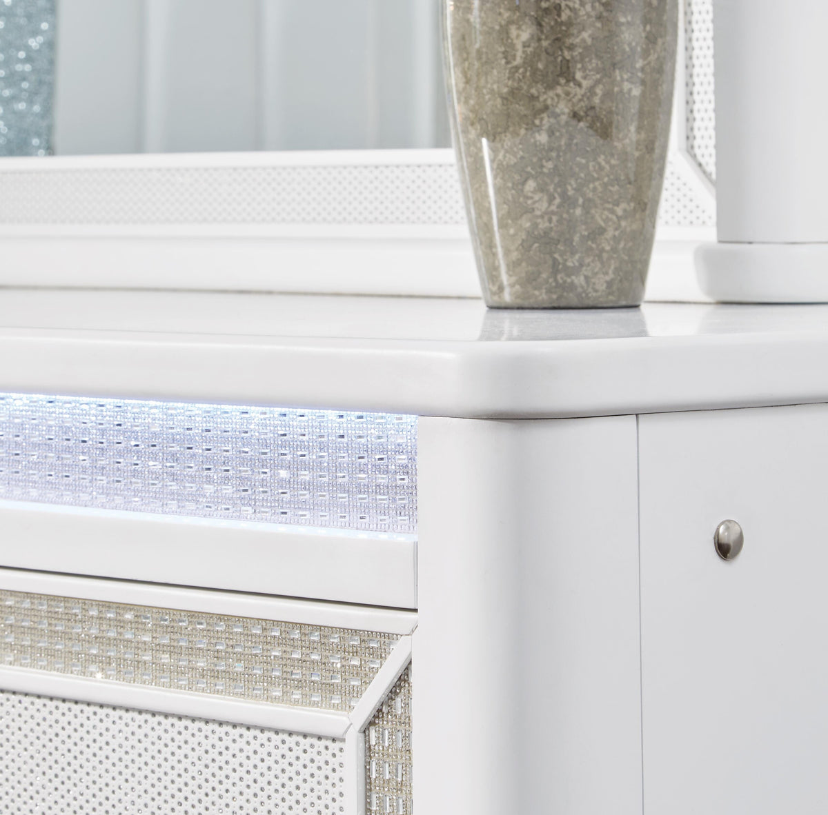 Chalanna Dresser with Mirrors