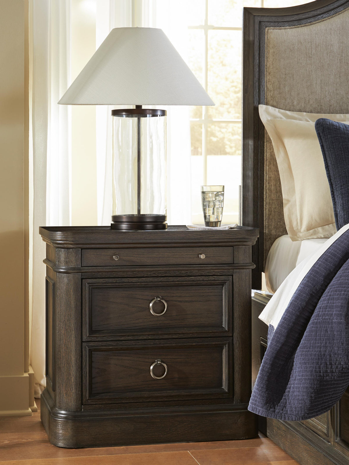 Wickenger Nightstands