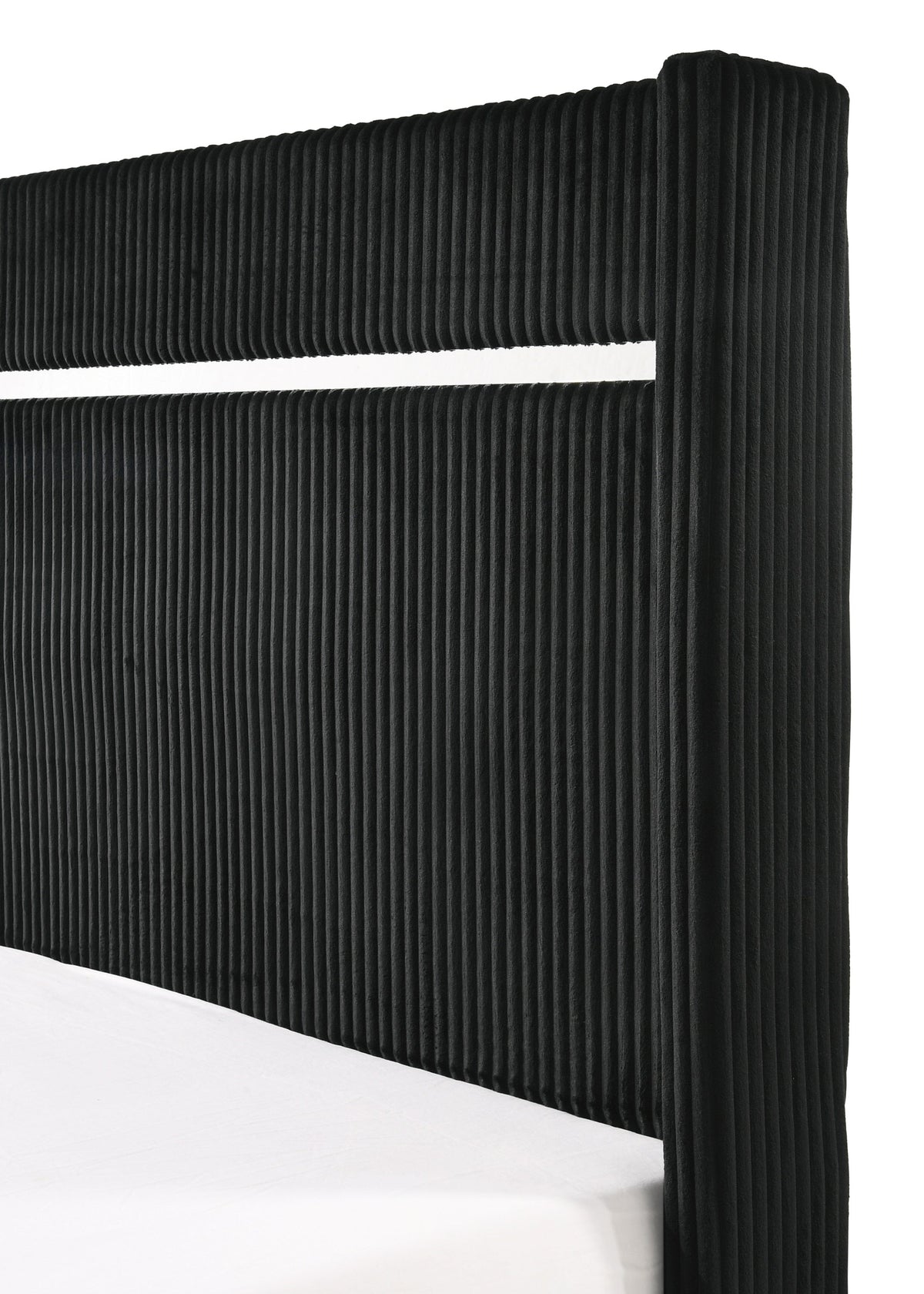 Gennro Bedroom Collection