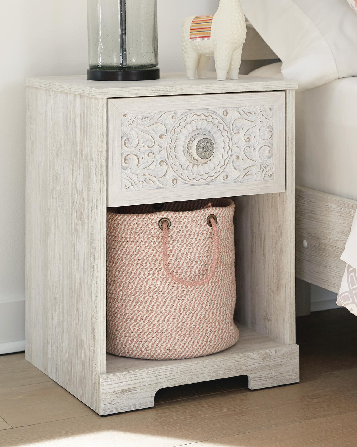 Paxberry Nightstands