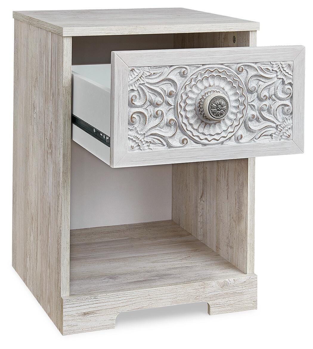 Paxberry Nightstands