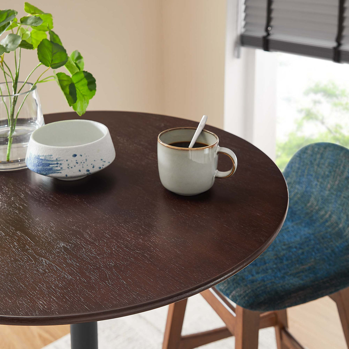 Lippa Round Wood Bar Table