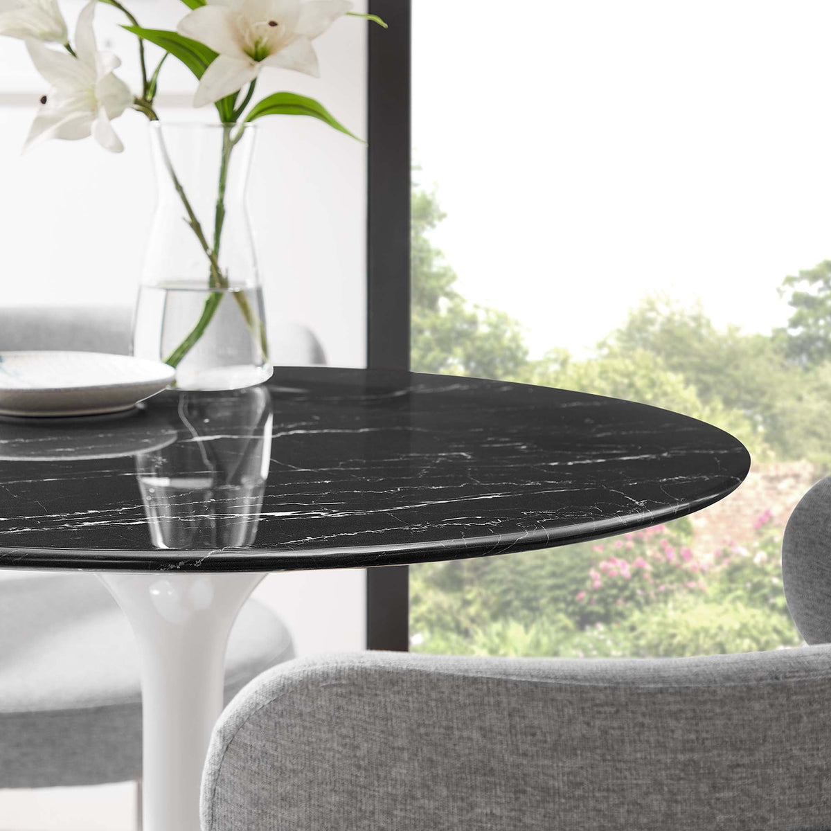 Lippa Round 28" Dining Table