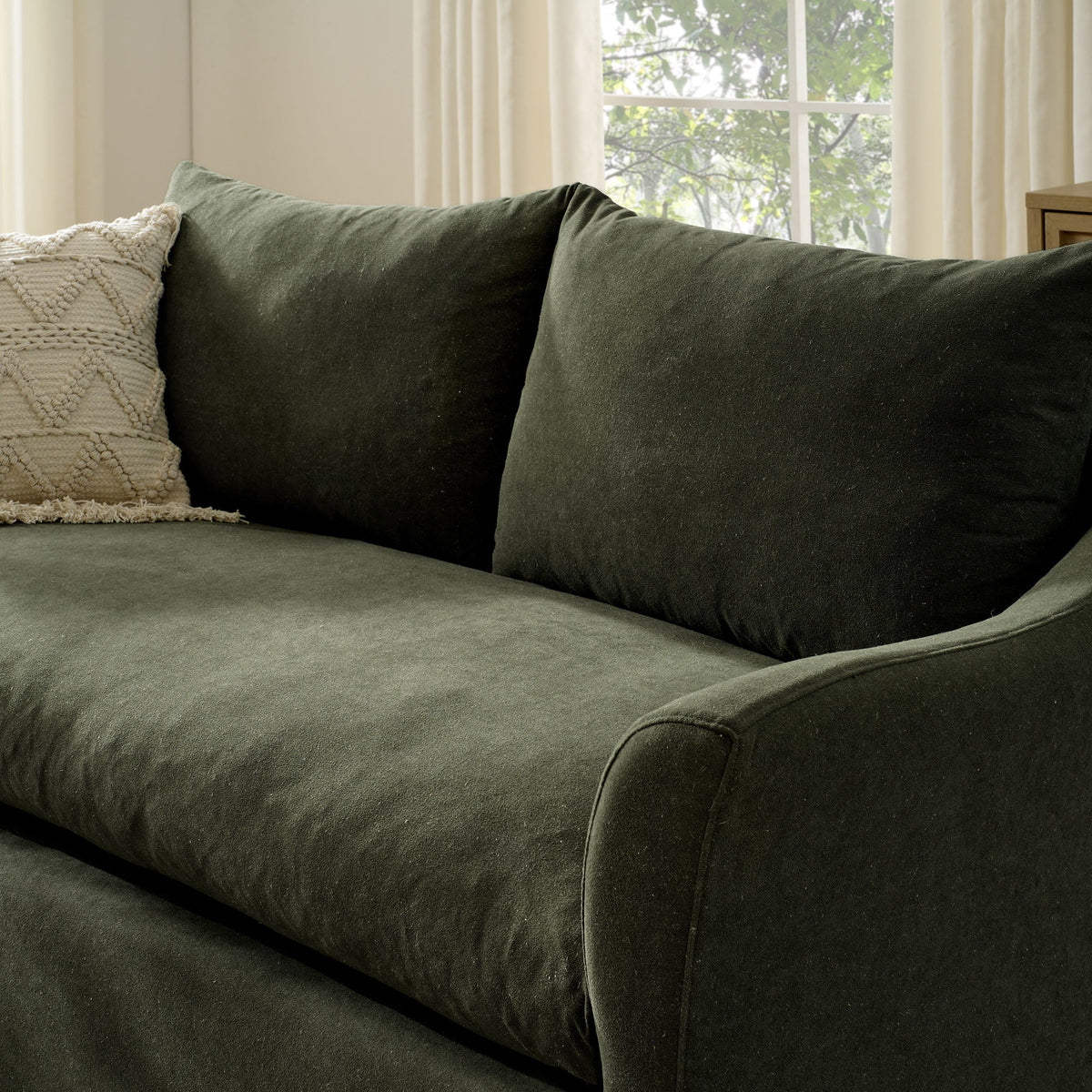 Somerset 70" Slipcovered Linen Blend Loveseat