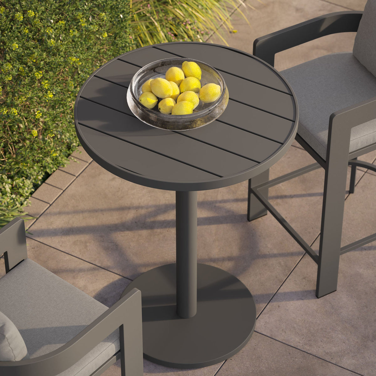 Tahoe 31 Inch Round Outdoor Aluminum Bar Table