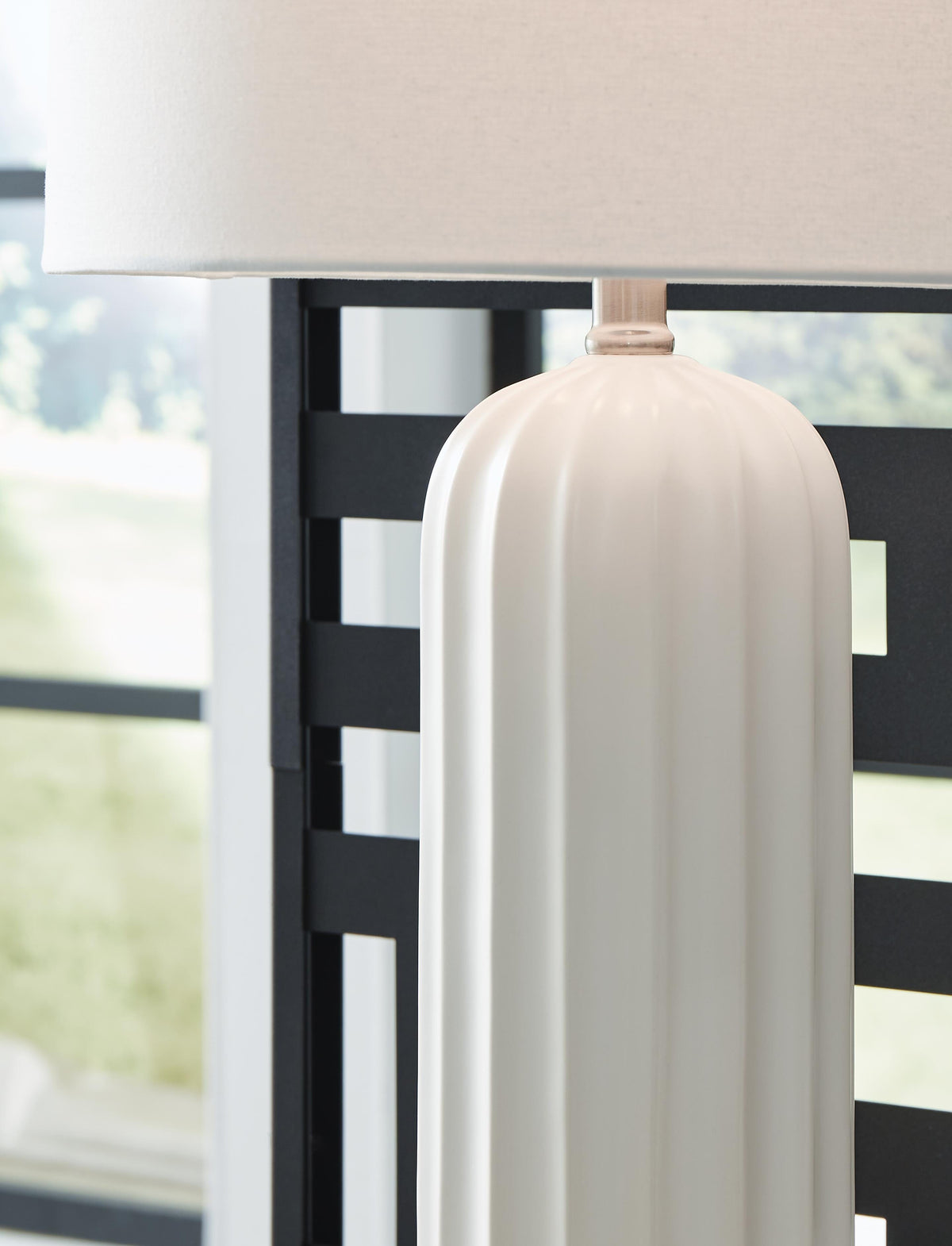 Clarkland Table Lamp by Ashley - image 4