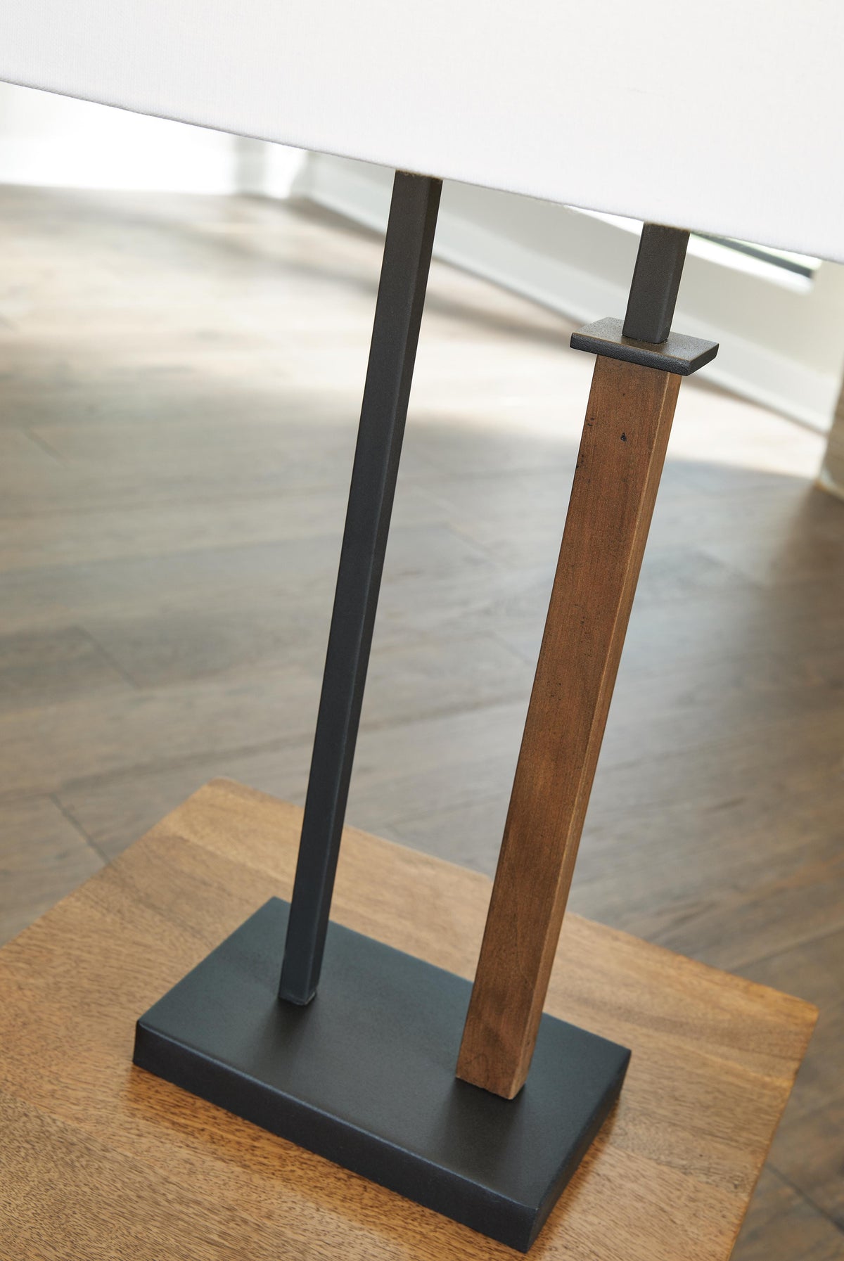 Voslen Table Lamps